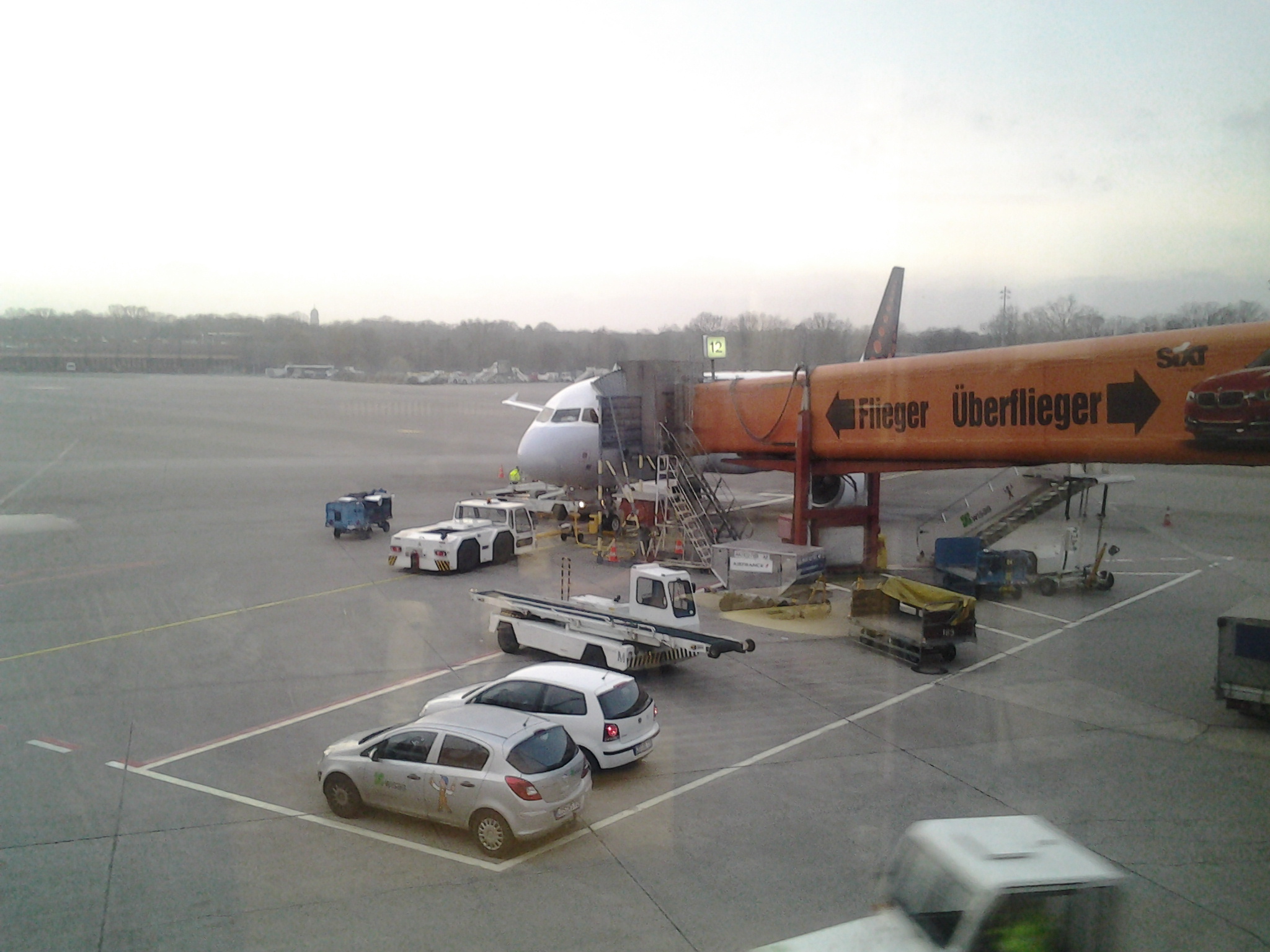 Das Flugzeug in Tegel